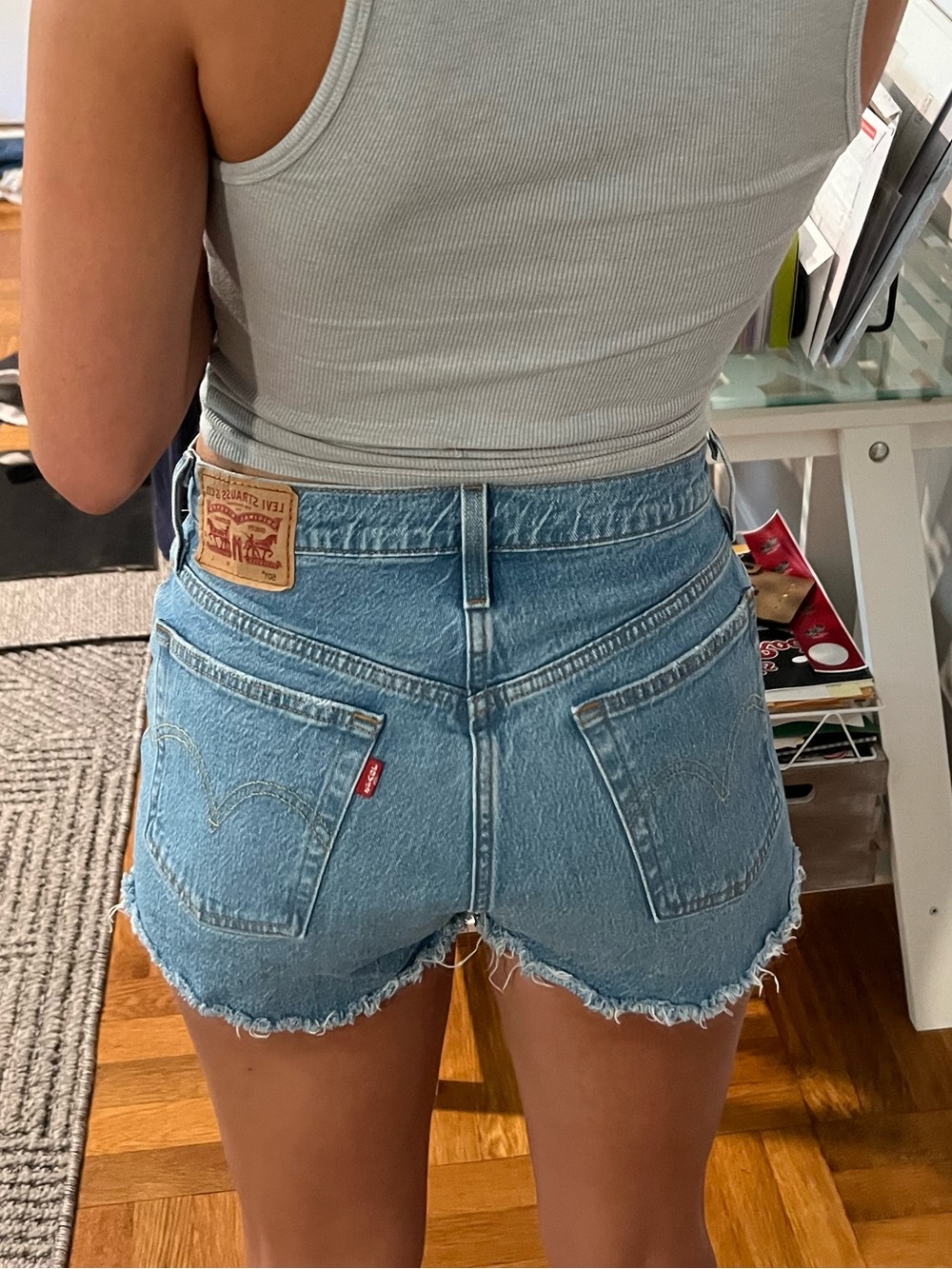 Levi's 501 Light Wash High-Rise Denim Shorts, size 27